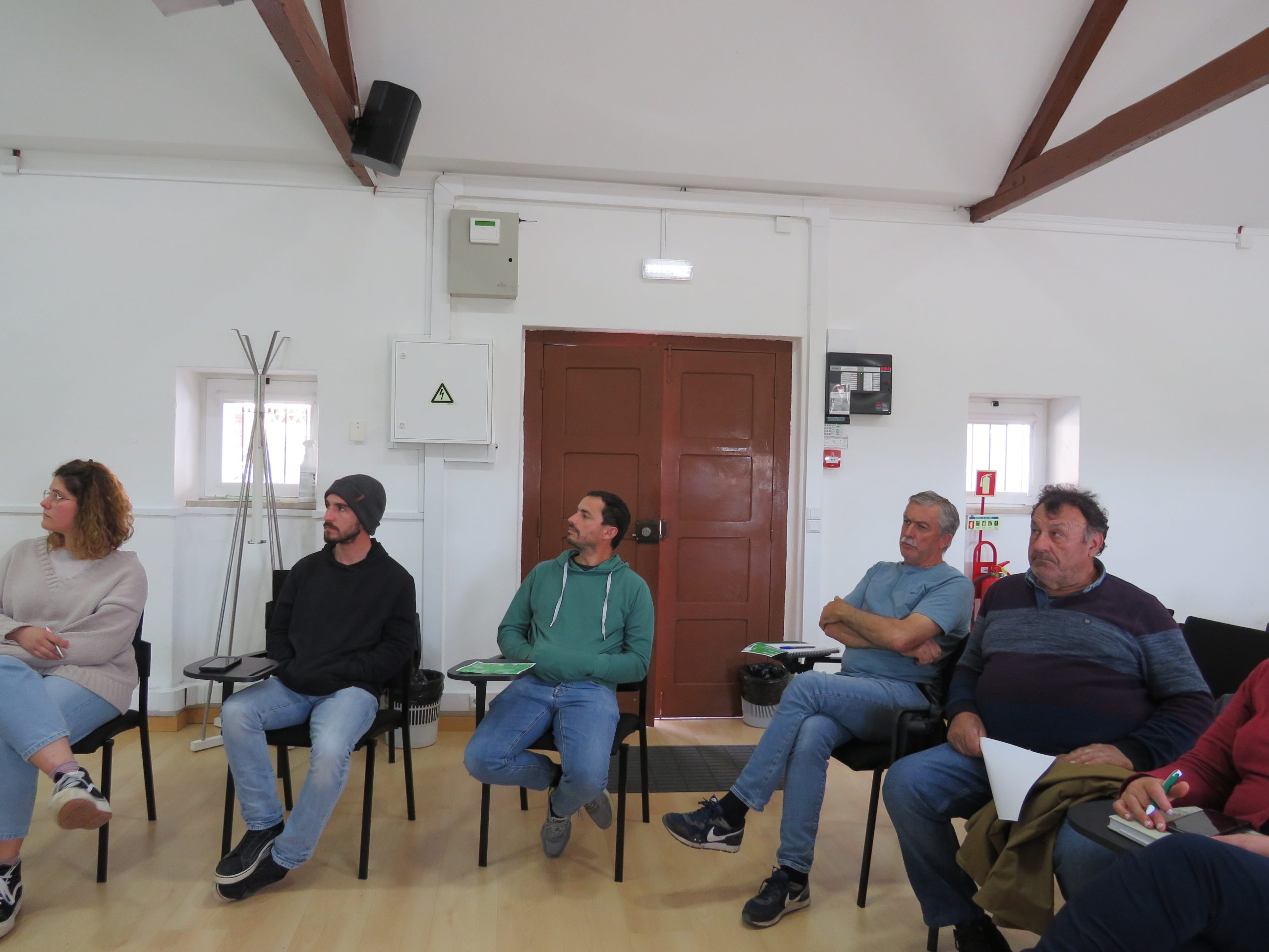 Produtores PROVE da Península de Setúbal reunidos em Sesimbra para implementação do SPG
